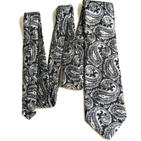 Vintage Men's Handmade Silk X-Long Black and Silver Paisley Print Tie - Picture 9 of 12